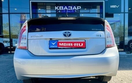 Toyota Prius, 2012 год, 1 299 000 рублей, 6 фотография