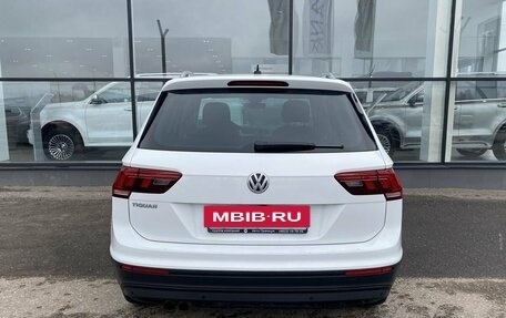 Volkswagen Tiguan II, 2019 год, 2 354 000 рублей, 3 фотография