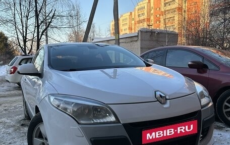 Renault Megane III, 2011 год, 697 000 рублей, 3 фотография