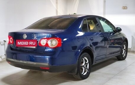 Volkswagen Jetta VI, 2006 год, 625 000 рублей, 2 фотография