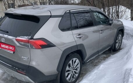 Toyota RAV4, 2022 год, 4 350 000 рублей, 2 фотография