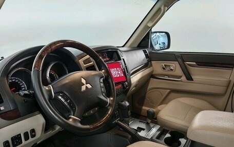 Mitsubishi Pajero IV, 2017 год, 3 697 000 рублей, 10 фотография