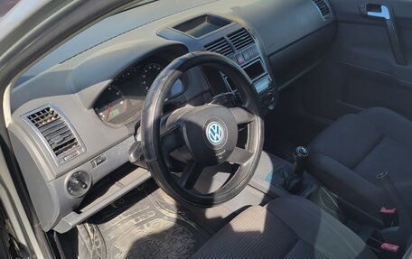 Volkswagen Polo IV рестайлинг, 2002 год, 290 000 рублей, 8 фотография