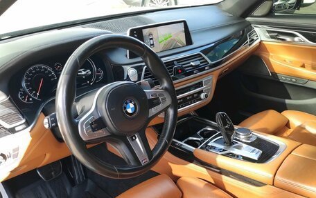 BMW 7 серия, 2018 год, 4 600 000 рублей, 21 фотография