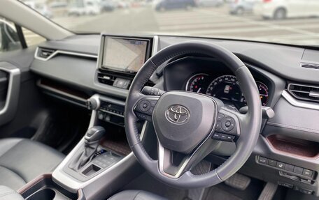 Toyota RAV4, 2020 год, 2 379 000 рублей, 21 фотография