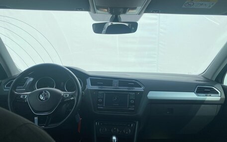 Volkswagen Tiguan II, 2018 год, 2 729 000 рублей, 5 фотография