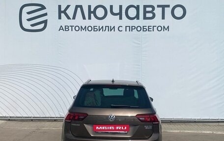 Volkswagen Tiguan II, 2018 год, 2 729 000 рублей, 4 фотография