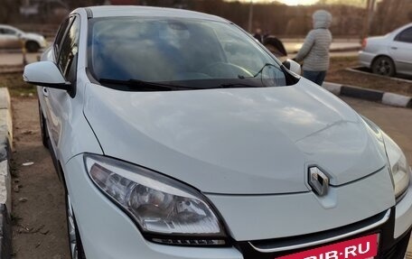 Renault Megane III, 2013 год, 850 000 рублей, 2 фотография