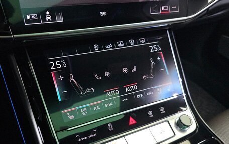 Audi S8, 2020 год, 11 000 000 рублей, 15 фотография