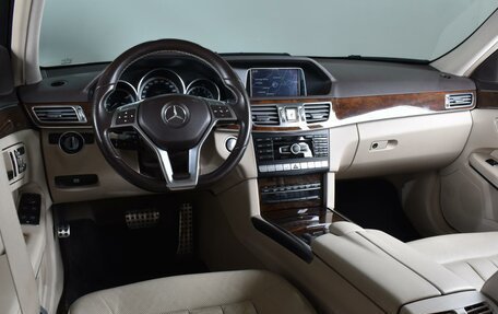 Mercedes-Benz E-Класс, 2013 год, 2 840 000 рублей, 6 фотография