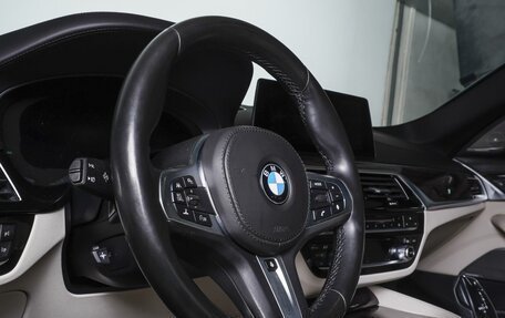 BMW 5 серия, 2019 год, 5 799 000 рублей, 21 фотография
