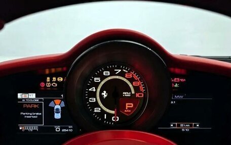 Ferrari F8, 2021 год, 29 500 000 рублей, 7 фотография