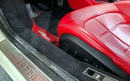 Ferrari F8, 2021 год, 29 500 000 рублей, 15 фотография