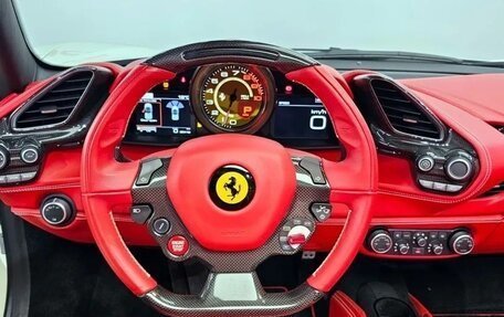 Ferrari F8, 2021 год, 29 500 000 рублей, 8 фотография