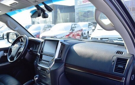 Toyota Land Cruiser 200, 2020 год, 7 197 000 рублей, 14 фотография