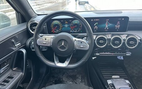 Mercedes-Benz A-Класс, 2019 год, 2 080 000 рублей, 10 фотография