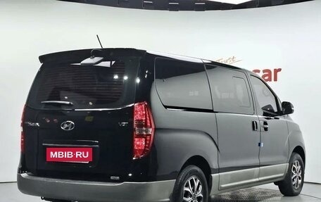 Hyundai Grand Starex Grand Starex I рестайлинг 2, 2019 год, 2 369 919 рублей, 2 фотография