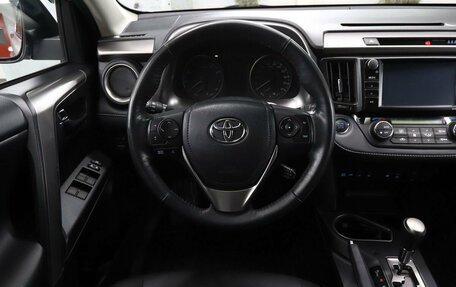 Toyota RAV4, 2019 год, 2 999 000 рублей, 21 фотография
