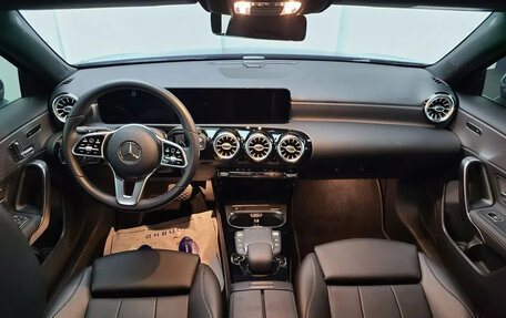 Mercedes-Benz A-Класс, 2021 год, 2 350 000 рублей, 7 фотография