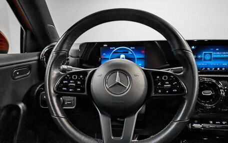 Mercedes-Benz A-Класс, 2019 год, 2 790 000 рублей, 26 фотография