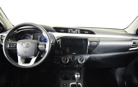 Toyota Hilux VIII, 2015 год, 3 450 000 рублей, 15 фотография