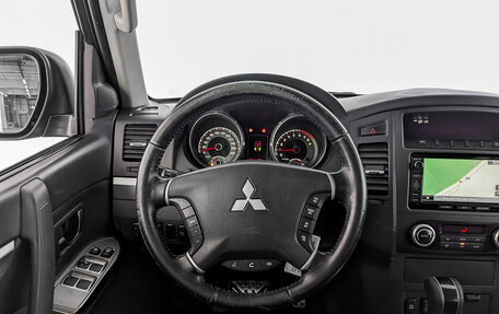 Mitsubishi Pajero IV, 2013 год, 2 285 000 рублей, 22 фотография