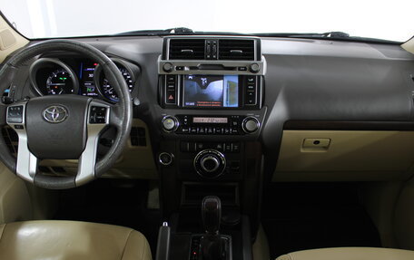 Toyota Land Cruiser Prado 150 рестайлинг 2, 2014 год, 3 706 000 рублей, 11 фотография