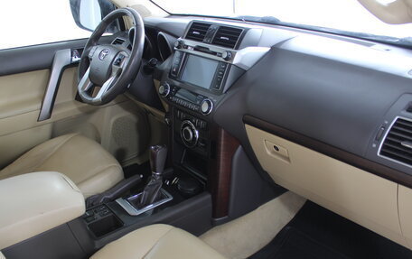 Toyota Land Cruiser Prado 150 рестайлинг 2, 2014 год, 3 706 000 рублей, 12 фотография