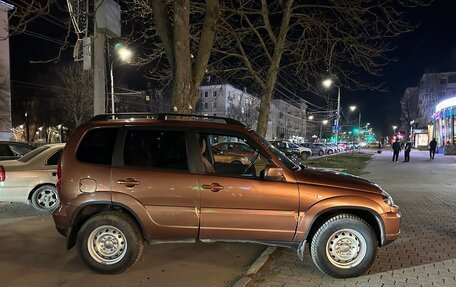 Chevrolet Niva I рестайлинг, 2017 год, 840 000 рублей, 12 фотография