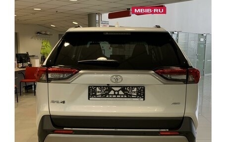 Toyota RAV4, 2023 год, 5 650 000 рублей, 6 фотография