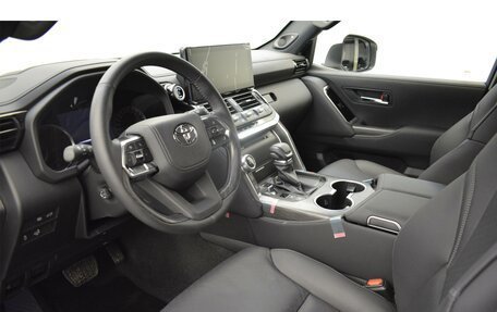 Toyota Land Cruiser, 2023 год, 18 743 000 рублей, 19 фотография