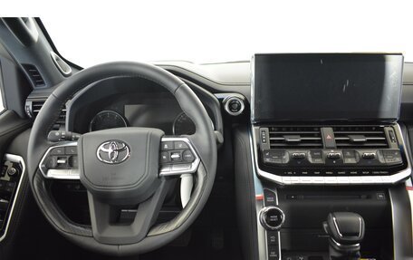 Toyota Land Cruiser, 2023 год, 19 697 000 рублей, 19 фотография