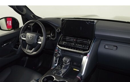 Toyota Land Cruiser, 2023 год, 16 011 000 рублей, 11 фотография