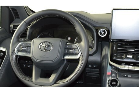 Toyota Land Cruiser, 2023 год, 16 097 000 рублей, 21 фотография