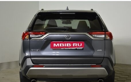 Toyota RAV4, 2023 год, 5 990 000 рублей, 6 фотография