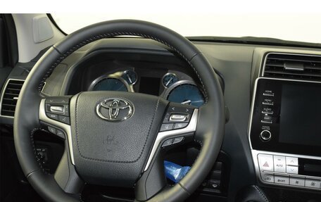 Toyota Land Cruiser Prado 150 рестайлинг 2, 2023 год, 10 500 000 рублей, 21 фотография