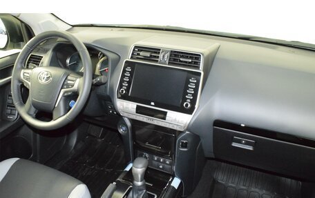 Toyota Land Cruiser Prado 150 рестайлинг 2, 2023 год, 10 500 000 рублей, 11 фотография