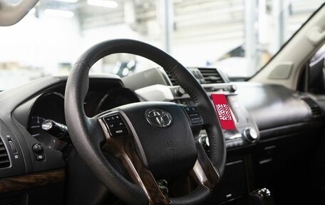 Toyota Land Cruiser Prado 150 рестайлинг 2, 2014 год, 3 565 000 рублей, 5 фотография