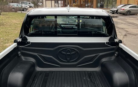 Toyota Hilux VIII, 2023 год, 7 500 000 рублей, 12 фотография