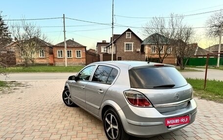 Opel Astra H, 2008 год, 675 000 рублей, 2 фотография