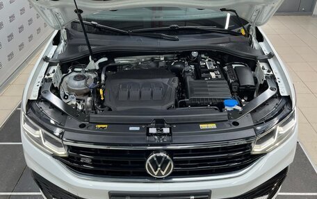 Volkswagen Tiguan II, 2021 год, 4 395 000 рублей, 6 фотография