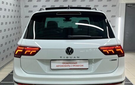 Volkswagen Tiguan II, 2021 год, 4 395 000 рублей, 15 фотография
