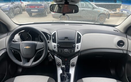 Chevrolet Cruze II, 2014 год, 860 000 рублей, 10 фотография