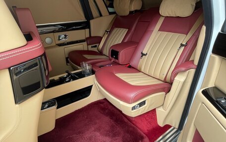 Rolls-Royce Phantom VII рестайлинг, 2010 год, 18 500 000 рублей, 10 фотография