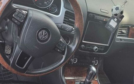Volkswagen Touareg III, 2011 год, 2 590 000 рублей, 8 фотография