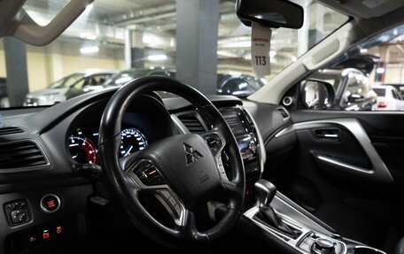 Mitsubishi Pajero Sport III рестайлинг, 2019 год, 3 599 000 рублей, 9 фотография