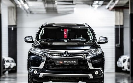Mitsubishi Pajero Sport III рестайлинг, 2019 год, 3 599 000 рублей, 6 фотография