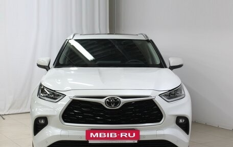Toyota Highlander, 2023 год, 7 150 000 рублей, 2 фотография