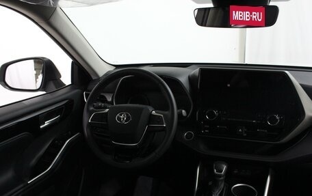 Toyota Highlander, 2023 год, 7 150 000 рублей, 14 фотография