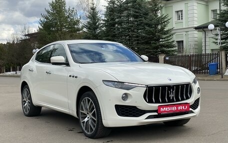 Maserati Levante I, 2017 год, 4 239 000 рублей, 4 фотография